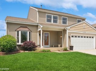 1177 Stanton Rd, Lake Zurich, IL 60047