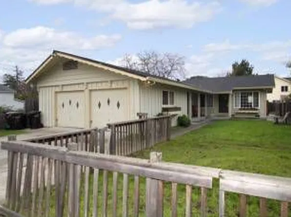 309 Pennsylvania Ave, Santa Cruz, CA 95062