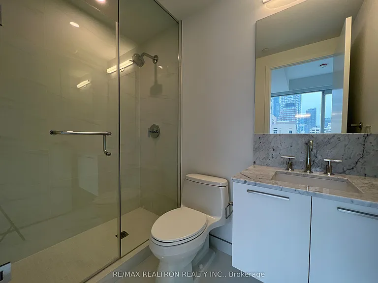 3 Gloucester St #1007 — Photo 14