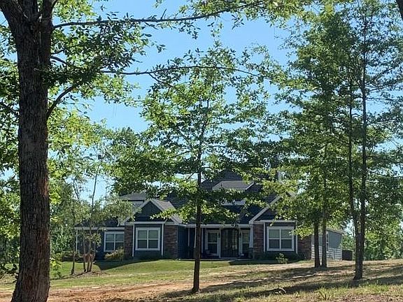 2nd image of 3088 Joyce Dr