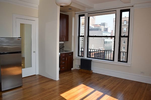 170 West 74th Street #1103 in Upper West Side, Manhattan | StreetEasy
