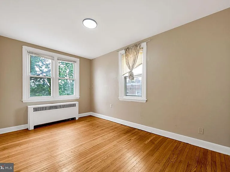 293 Wabash Ave — Photo 17
