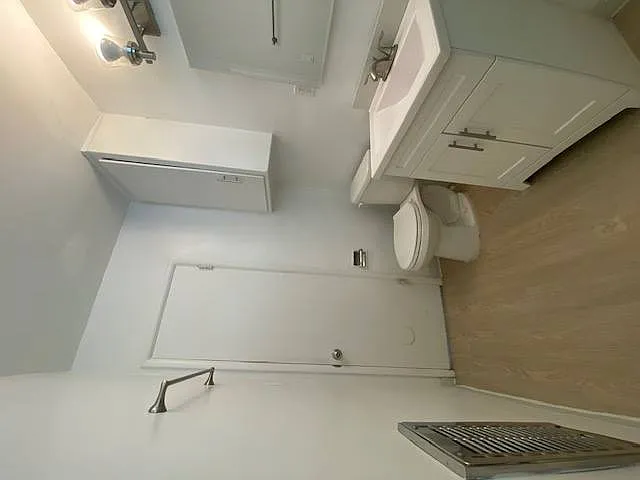1837 N Gramercy Place — Photo 15