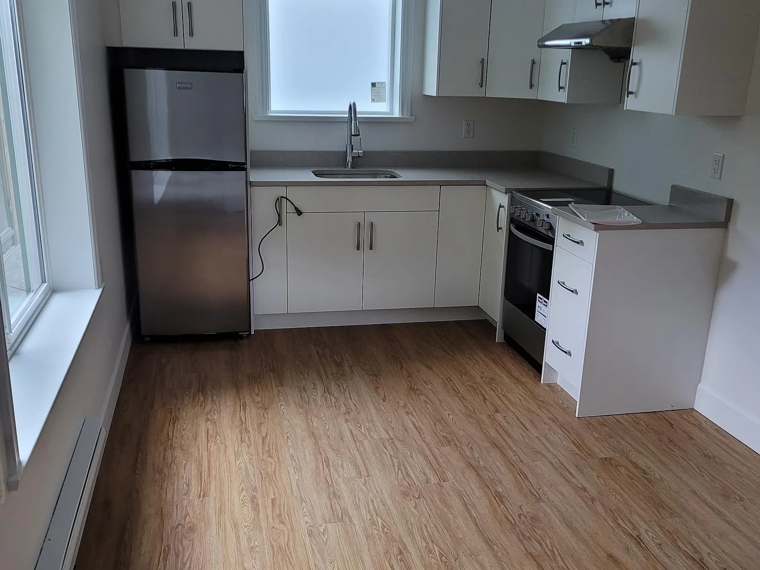 W 16th Ave, Vancouver — Photo 1