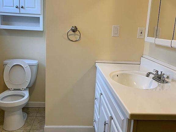 5th image of 575 Western Ave #1