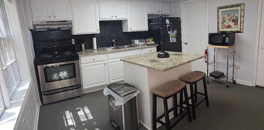 1 bed, 1.0 bath, 1387 sqft, $1,800 — Photo 3