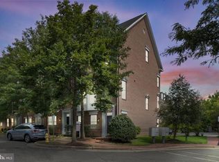 5121 Knapp Pl, Alexandria, VA