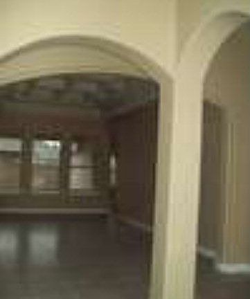 5th image of 4001 Violet Ave