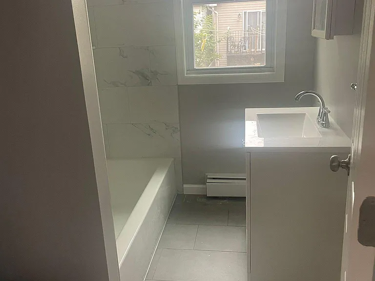 156 Livingston St #2 — Photo 2