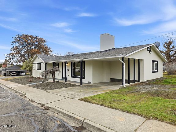 2nd image of 2902 Bonnie Doon Ave