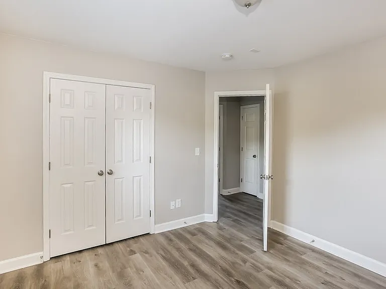 735 Continental Dr — Photo 13
