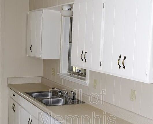 4th image of 5096 Flanders Ave