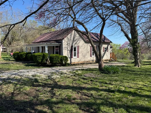 411 Maple Street, Greenfield, MO 65661