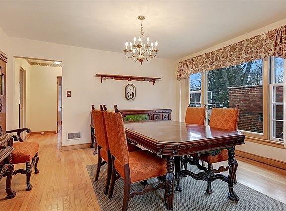4th image of 1342 Portsmouth Ave