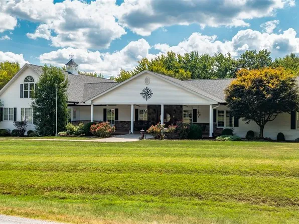 118 Westlake Trl, Litchfield, IL 62056