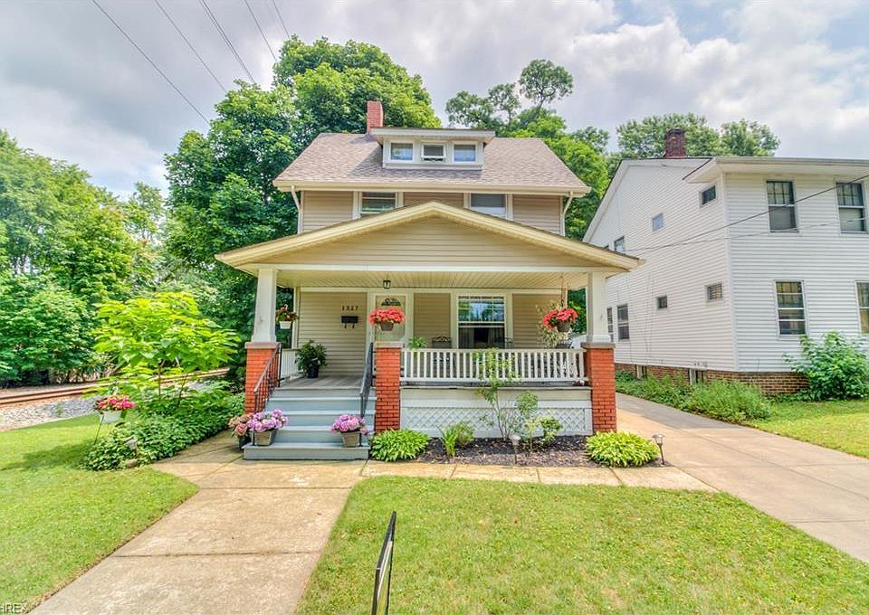 1st image of 1327 Edwards Ave