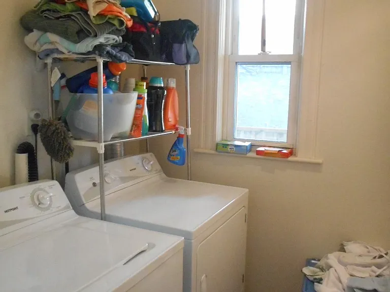 15 Rowell St #1 — Photo 4