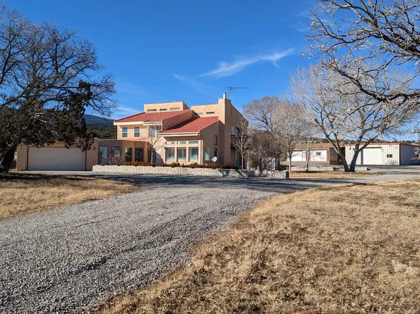 53 Harms Rd, Sandia Park, NM 87047