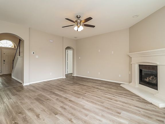 4th image of 6300 Redeagle Creek Dr