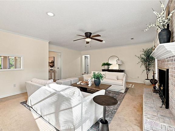 5th image of 103 Briar Ridge Cir
