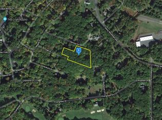 115 Spruce Ct, Lackawaxen, PA 18435