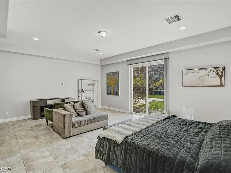 11 Grand Masters Dr — Photo 44