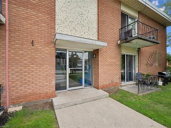 2nd image of 25 Walton Ave