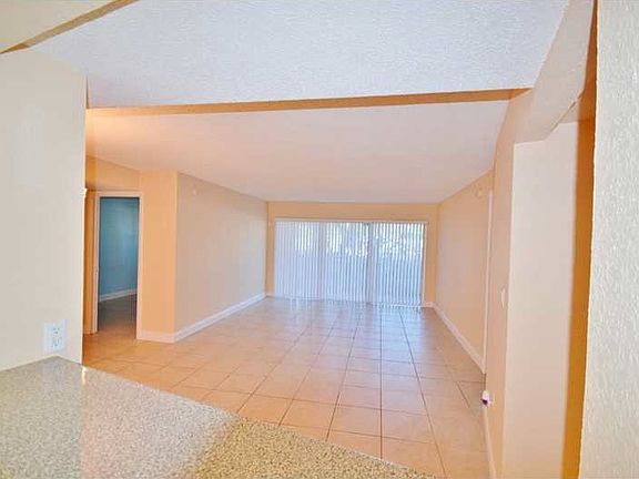 3rd image of 4255 N University Dr APT 112