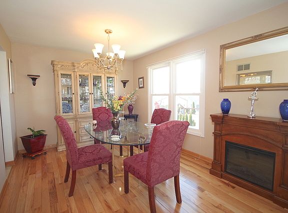 5th image of 190 Kingston Ln