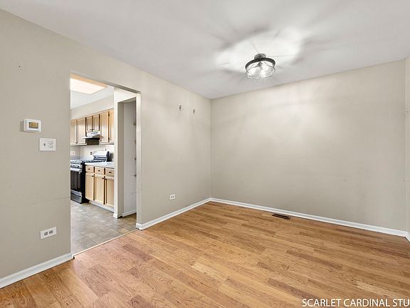 5th image of 971 West Ct APT B