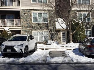 8907 Stone Creek Pl APT 101, Pikesville, MD 21208