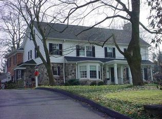 975 Arlington St, Birmingham, MI 48009