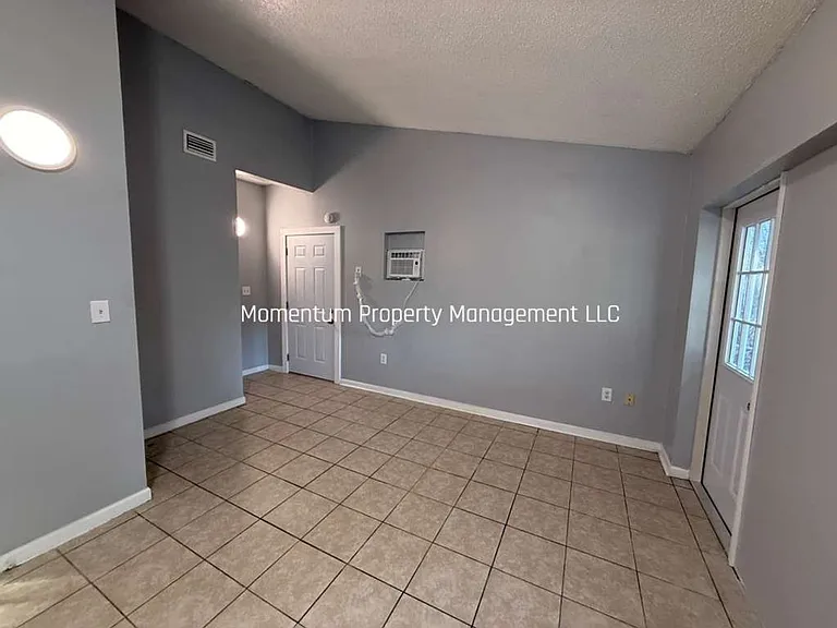 1919 E Mulberry Dr #2 — Photo 6