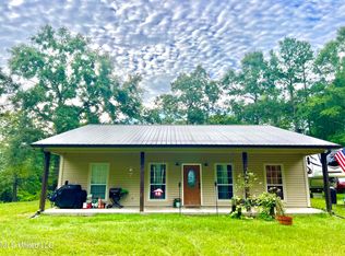 86 Hunters Walk Rd, Wiggins, MS 39577