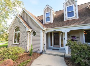 4240 Cherry Stone Cir, Brookfield, WI 53005