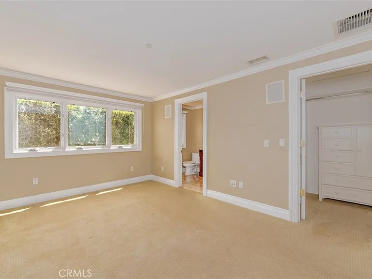 9772 Crestview Cir — Photo 15