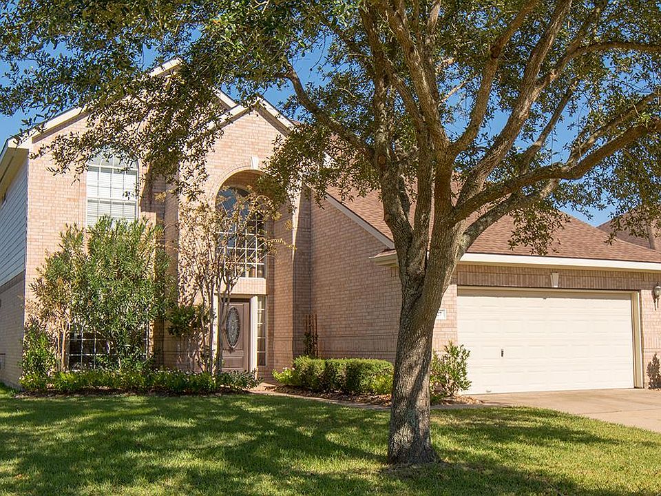 1st image of 3227 Southdown Dr