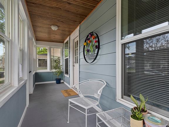 3rd image of 808 Bay Shore Dr