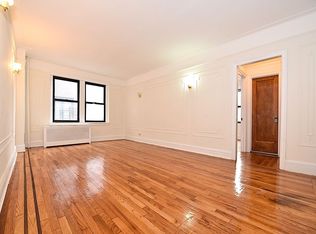 25-90 35th St #4E, Astoria, NY 11103