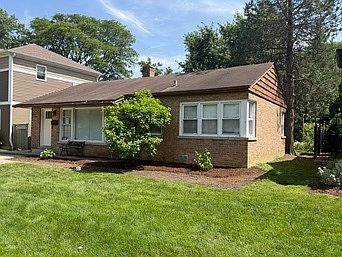 2nd image of 463 Longfellow Ave