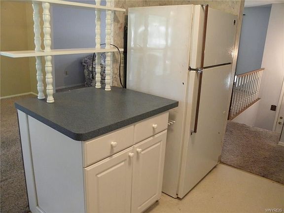 3rd image of 171 Chapel Glen Dr