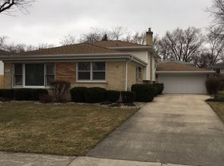 490 W Myrick Ave, Addison, IL 60101
