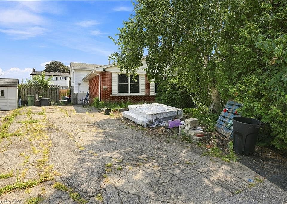 1st image of 8 Brendan Ct