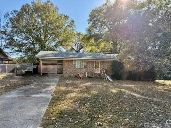 409 Lilac Dr, El Dorado, AR 71730