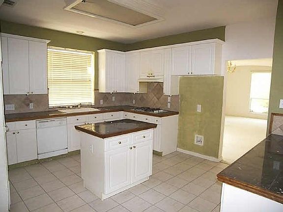 3rd image of 3708 Harlington Ln