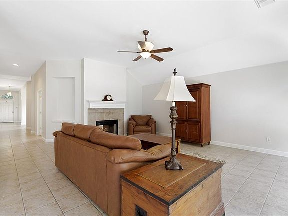 5th image of 4003 Vista Isle Dr