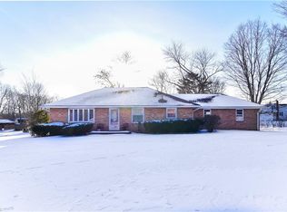 360 Walnut St, Leetonia, OH 44431