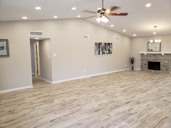 4th image of 2051 W Village Dr