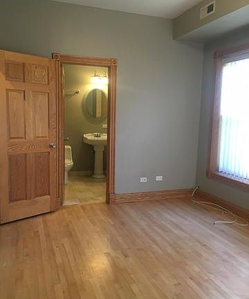 4th image of 4516 S Vincennes Ave APT 1N
