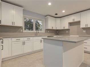 9 S Central Hwy, Garnerville, NY 10923